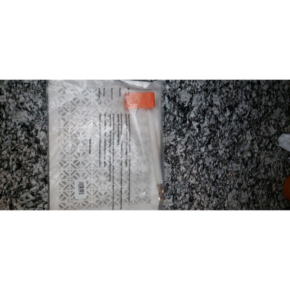 Limited Edition Tory Burch White Signature Cutout Clutch w Tory Burch EDP 7ml - Picture 3 of 8